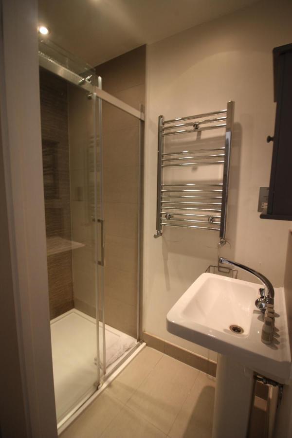 Well Appointed Garden Condo In Kensington Olympia Londres Extérieur photo
