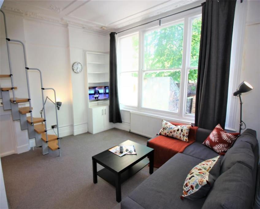 Well Appointed Garden Condo In Kensington Olympia Londres Extérieur photo