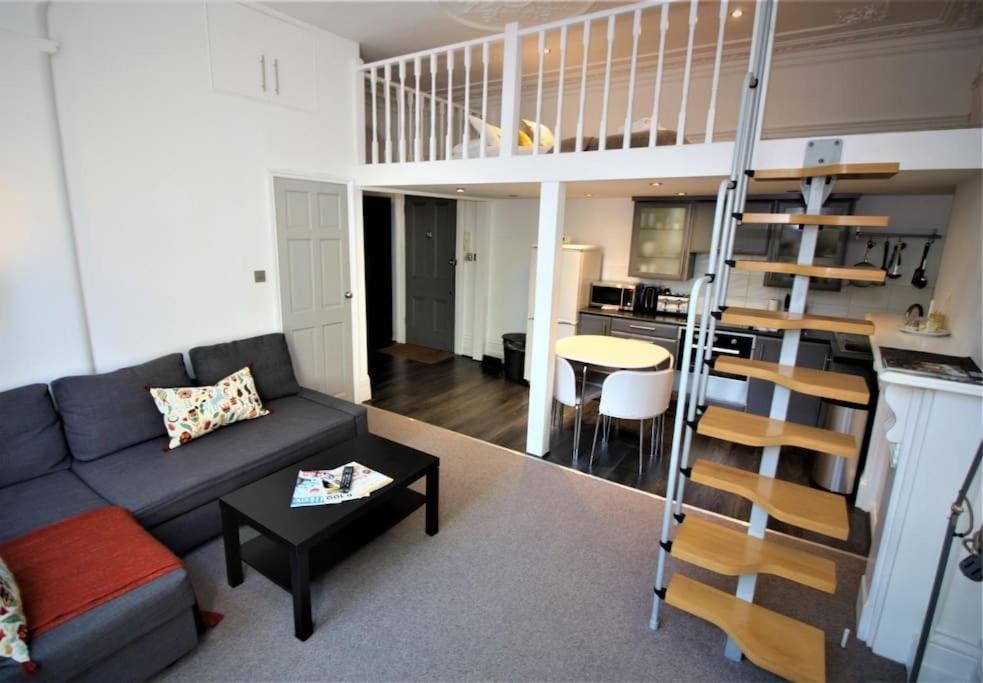 Well Appointed Garden Condo In Kensington Olympia Londres Extérieur photo
