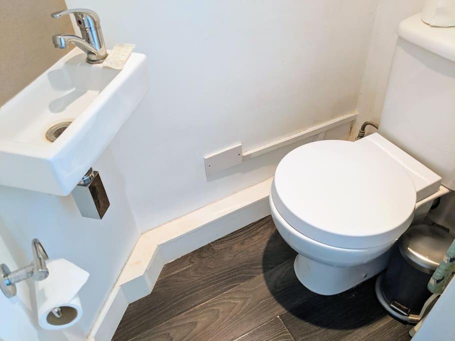 Well Appointed Garden Condo In Kensington Olympia Londres Extérieur photo